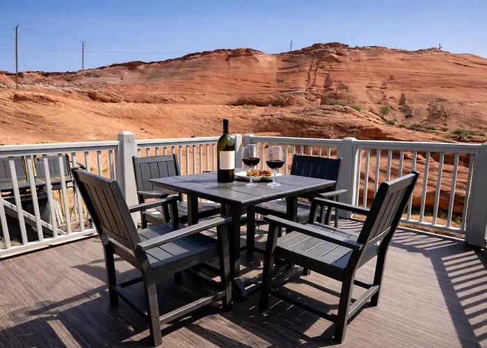 Ultra Luxury Tiny With Deck Apartment Page