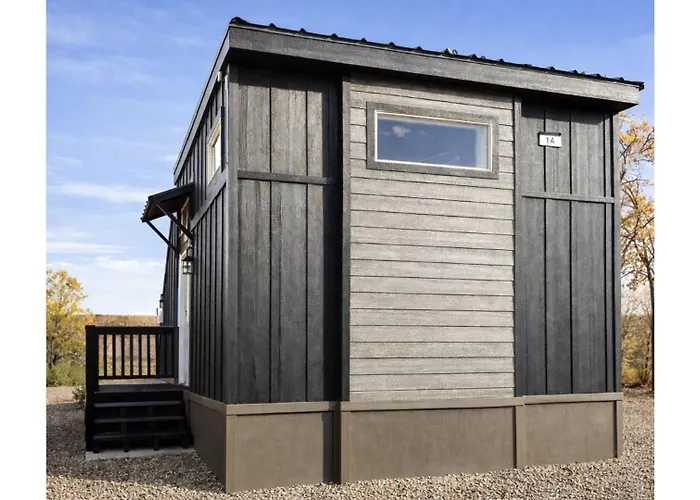 Ultra Luxury Tiny With Deck Apartment