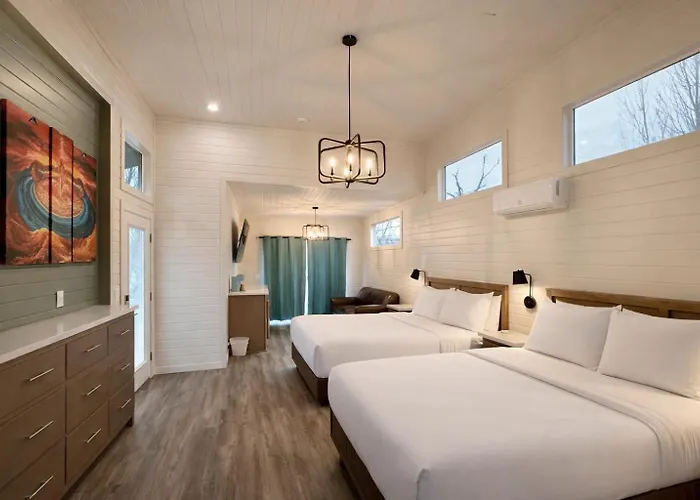 Apartment Ultra Luxury Tiny With Deck *